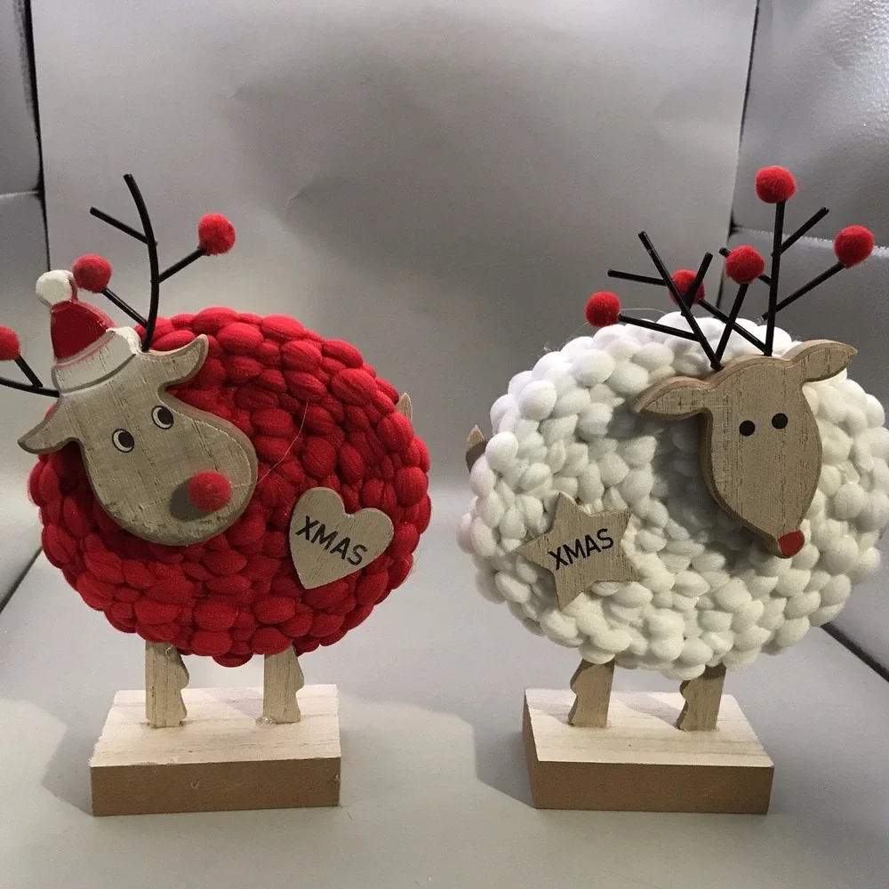 Pair Of Red And White Folksy‎ Reindeer 7